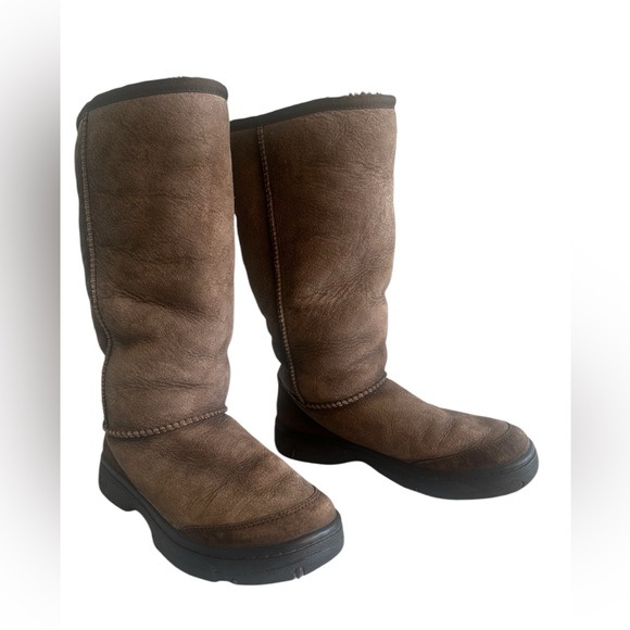 UGG Ultimate Tall Braid Boot (5340) - Shearling Hard Bottom Snow Boot - Size 6 - Picture 2 of 7